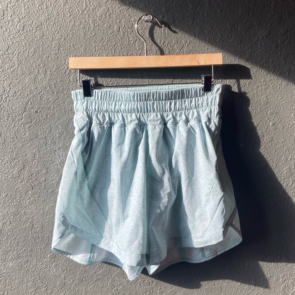 Lululemon Hotty Hot Short